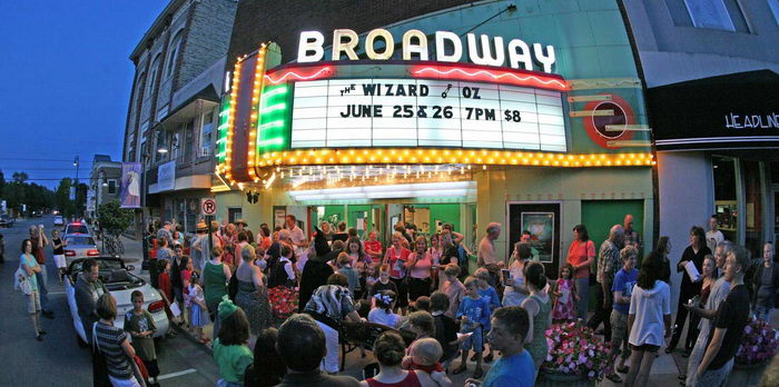 Broadway Theatre - From Friends Of The Broadway (newer photo)